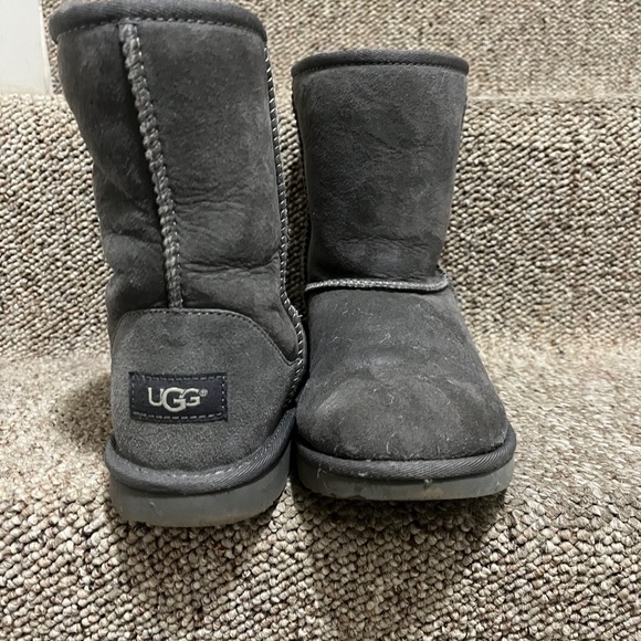 UGG Shoes - Grey uggs